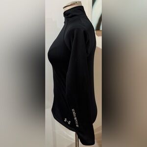 Under Armour Youth Large Black Long Sleeve Fitted Cold Gear Top